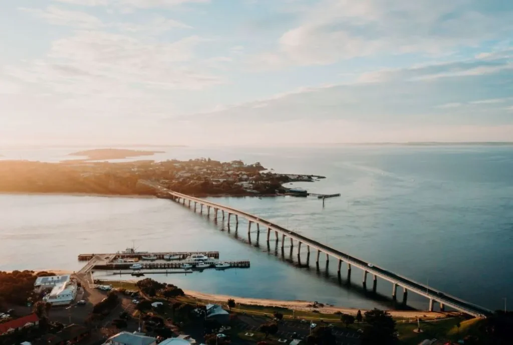 Phillip Island Road