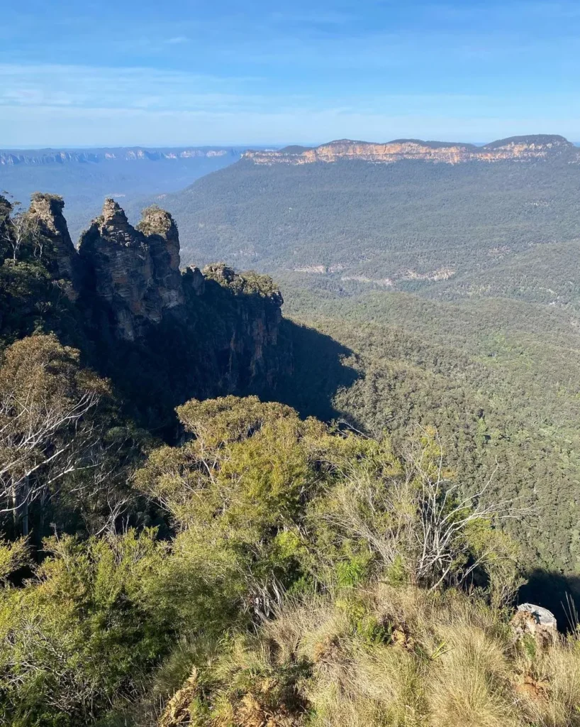 The Three Sisters and Echo Point